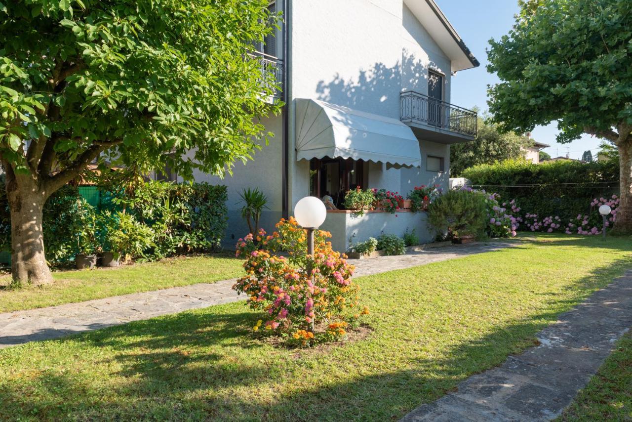 Apartment Holiday Versilia Camaiore Exterior foto