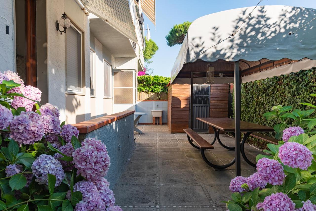 Apartment Holiday Versilia Camaiore Exterior foto